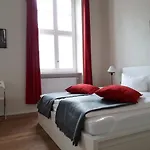 Brandenburger Dom Szálloda *