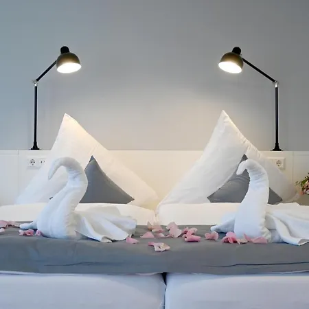 Brandenburger Dom Отель *